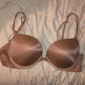 Victoria’s Secret very sexy push up bra
